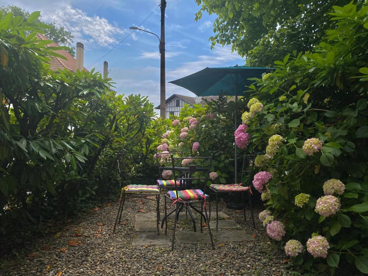 Agréable petit gîte avec piscine Salies-de-Béarn Extérieur photo