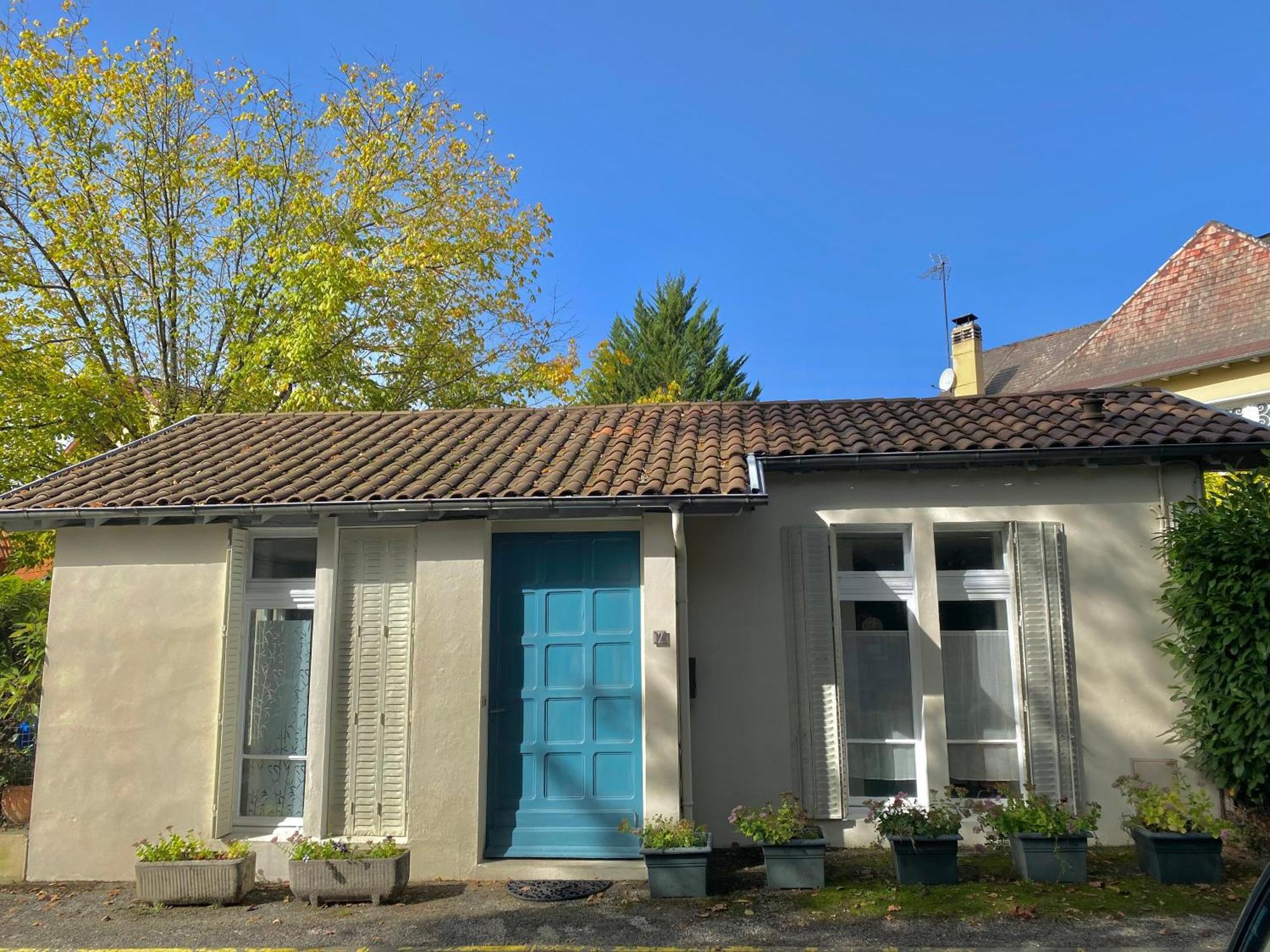 Agréable petit gîte avec piscine Salies-de-Béarn Extérieur photo